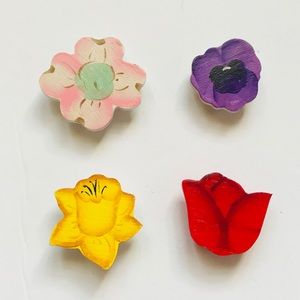 Vintage flower button covers